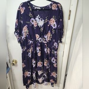 Torrid V-Neck Plus Size 4 Blue Floral Flowy Top Hi Low